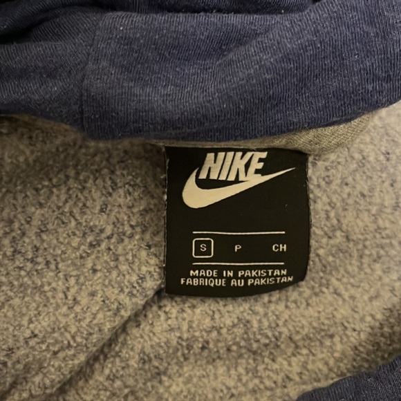 Blue Nike women’s sweatshirt - Picture 6 of 6